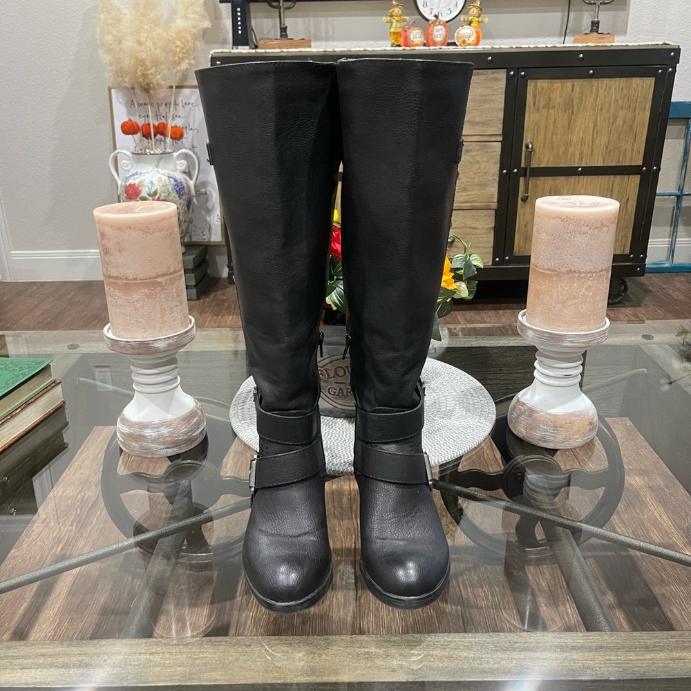Nine West ladies tall black boots size 7 1/2 M